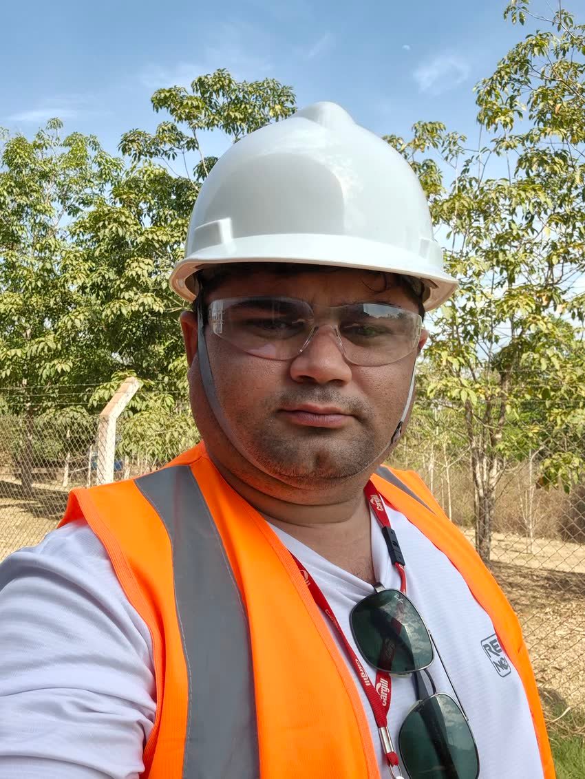 Técnico da Mesaque em campo, com EPI completo